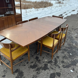 American of Martinsville “Dania” Collection Extending Dining Table with Six Chairs