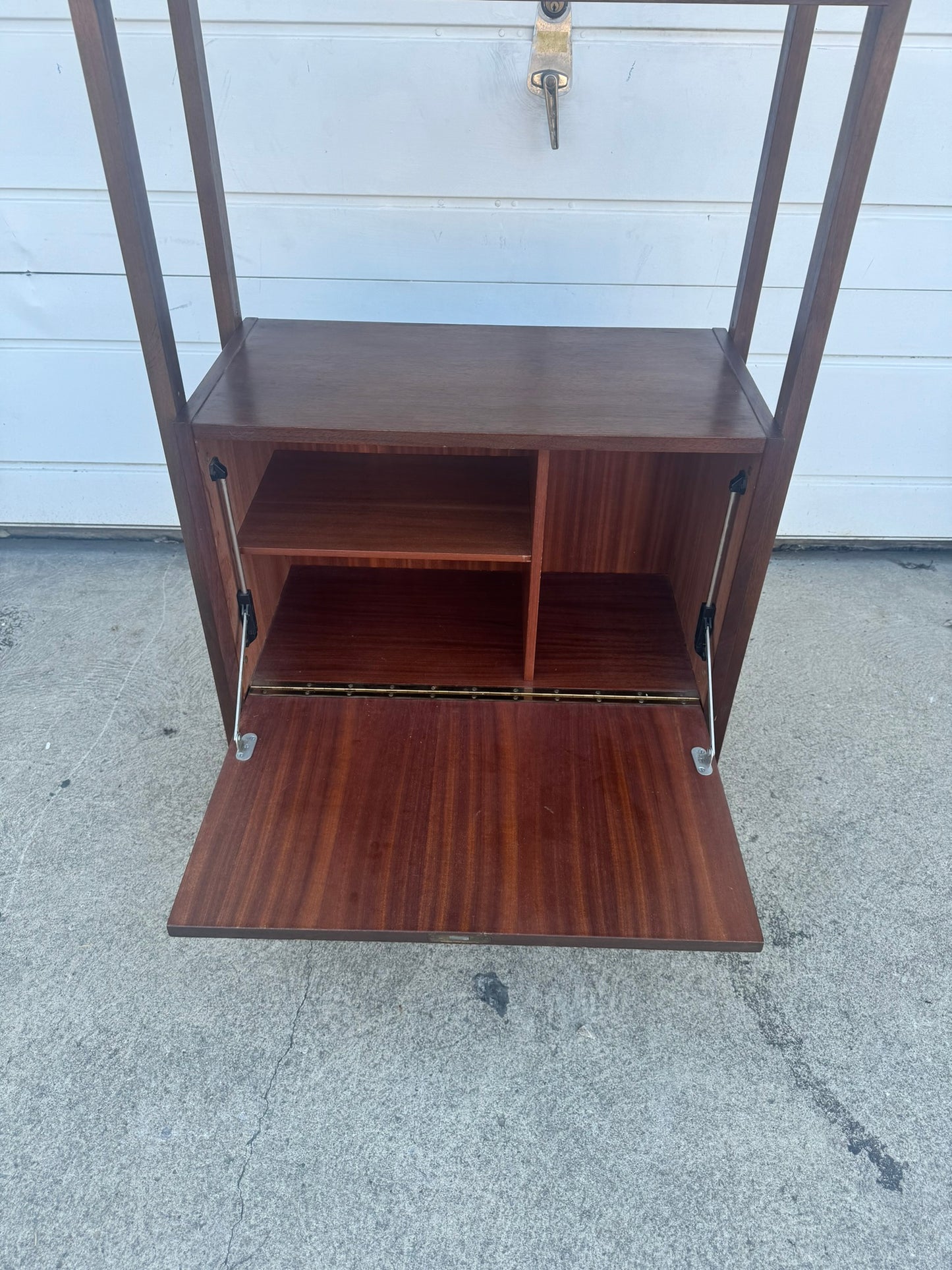 Mcm Wall Unit
