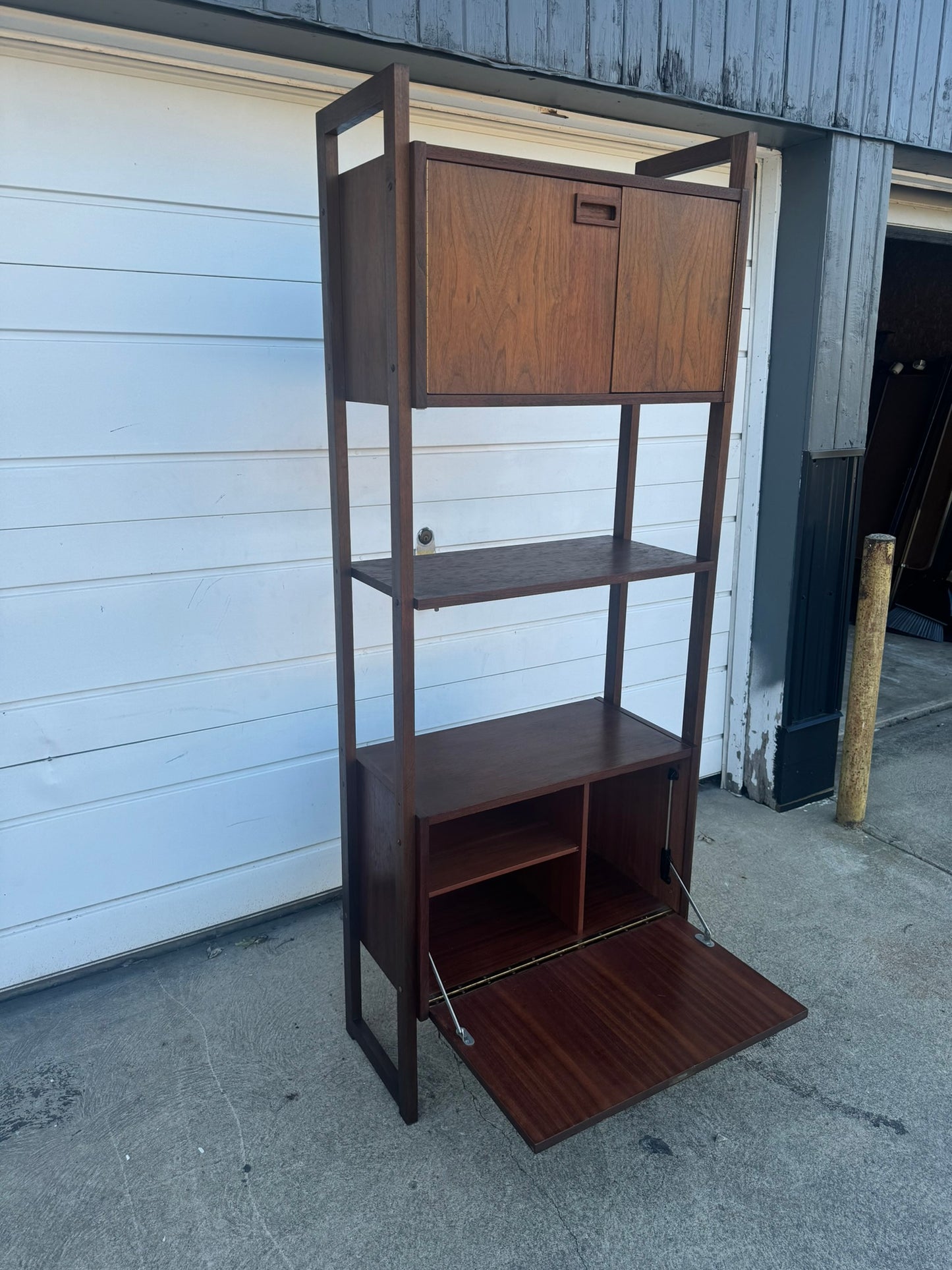 Mcm Wall Unit